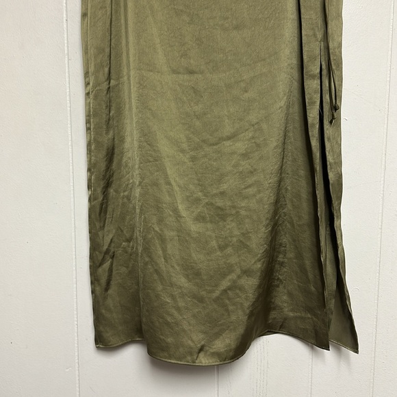Aritzia Wilfred Elixir Satin Skirt In Bosana Green Vert Bosana Side Slit Size 6 - Picture 3 of 9